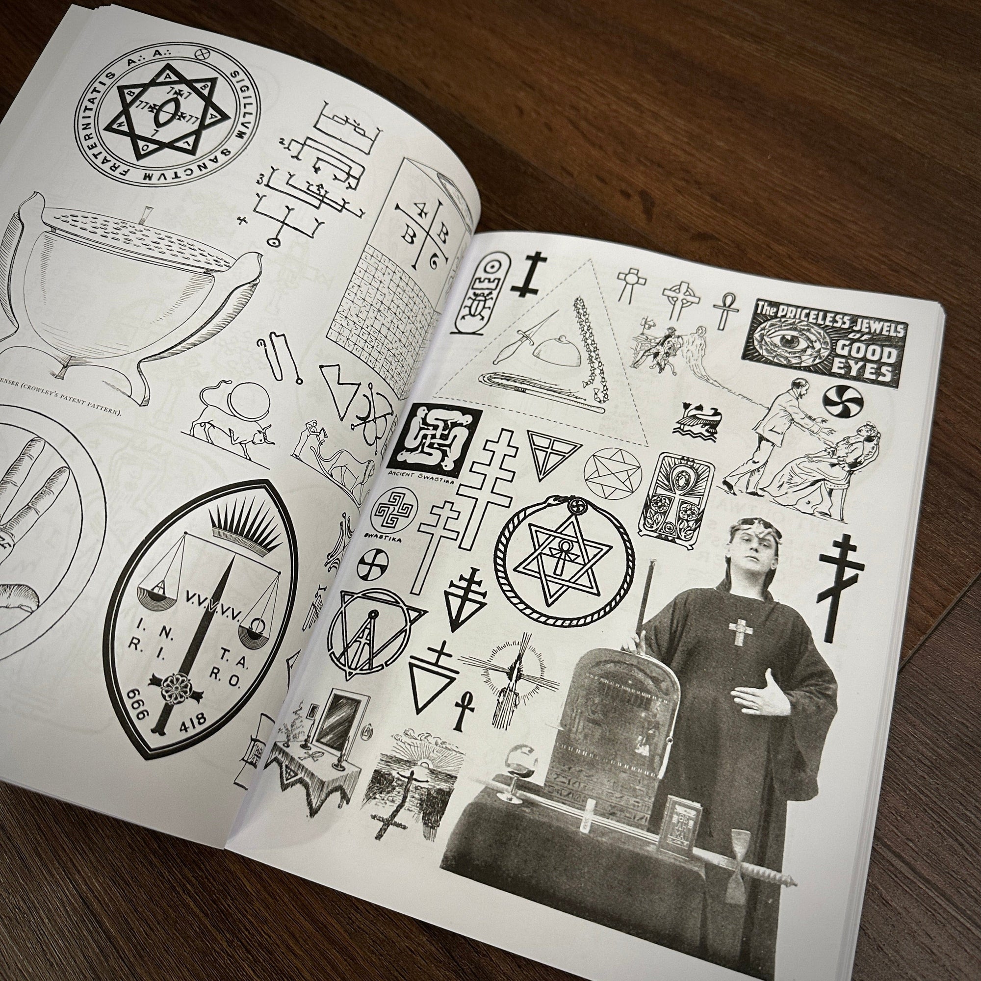 Tattoo Flash Collective Books Cultish (Scratch & Dent)